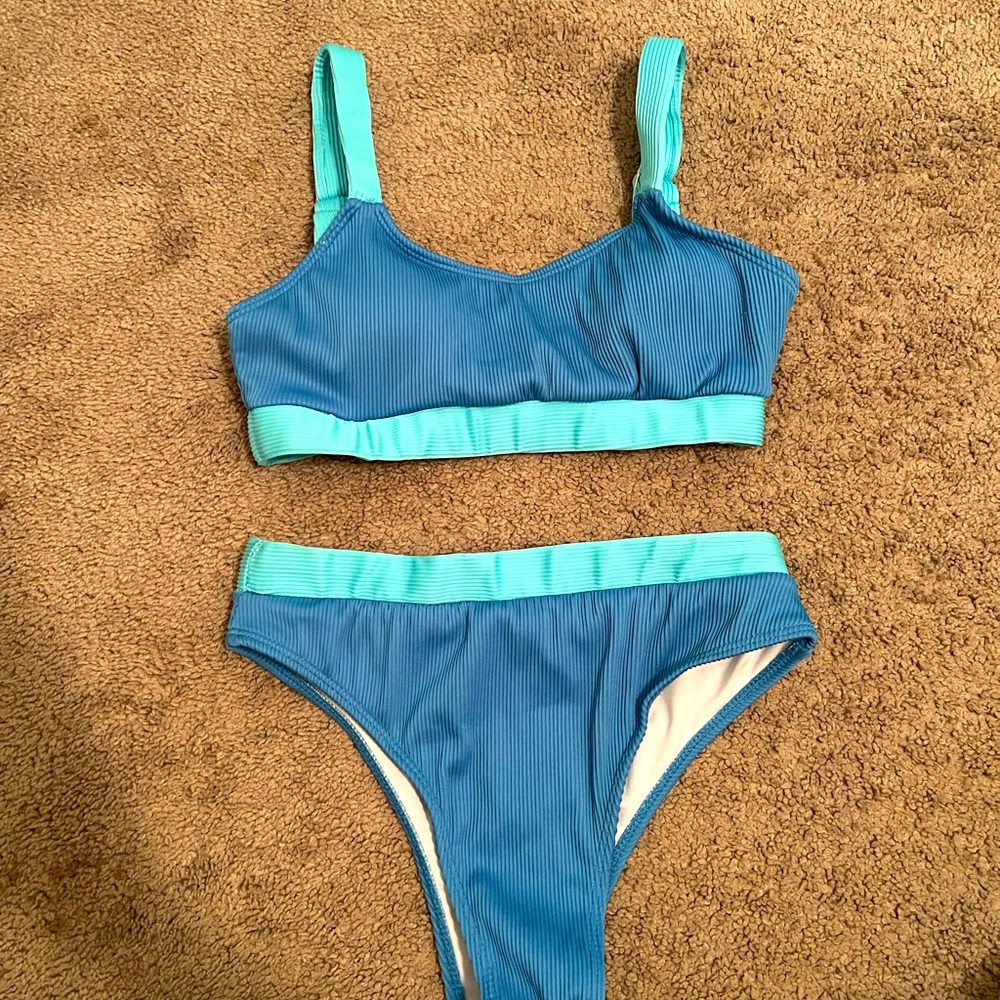 Bathing suit